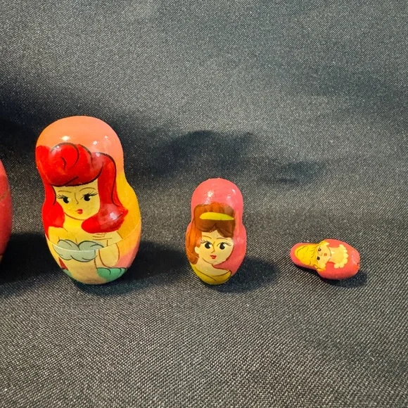 Disney princess nesting doll set - Picture 3 of 3